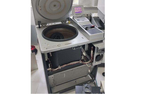 日立高速冷凍離心機噪音故障獲專業團隊高效解決保障科研與生產順利進行